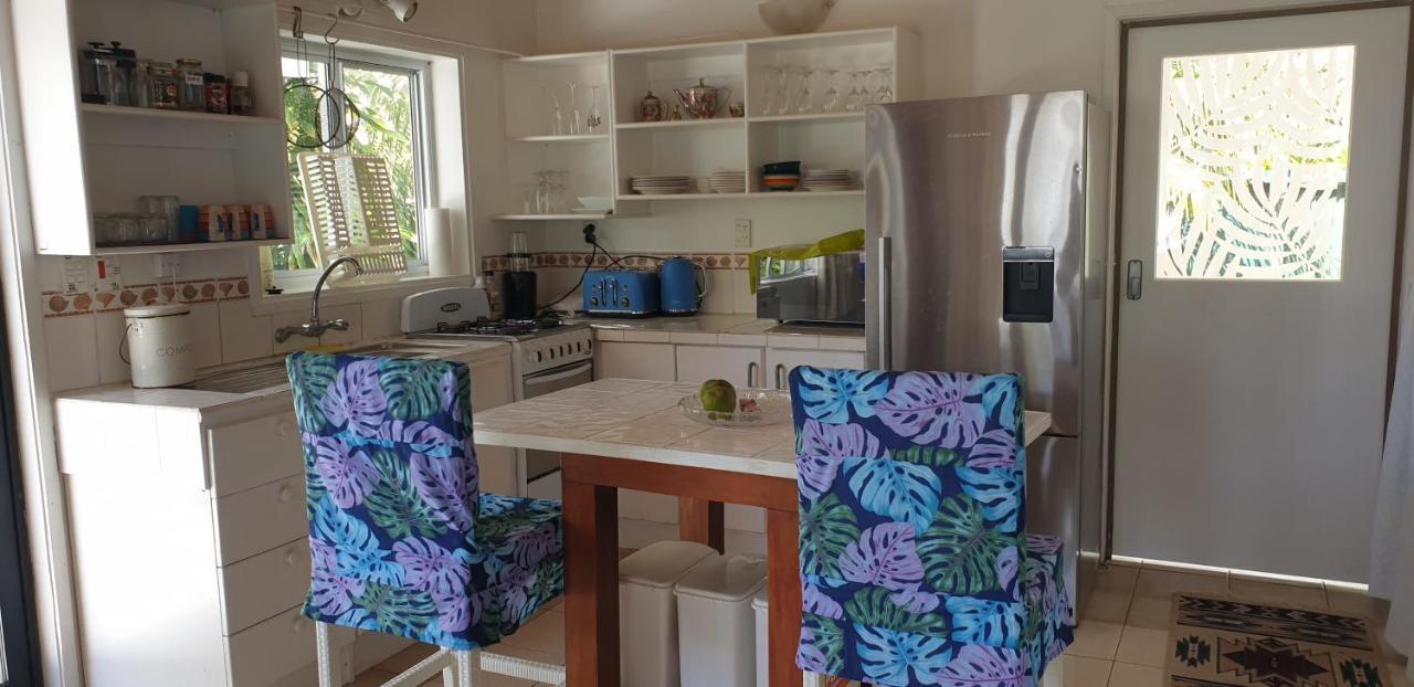 Are Tamareni 2Br Beach Cottage Or River Studio Avarua Cameră foto